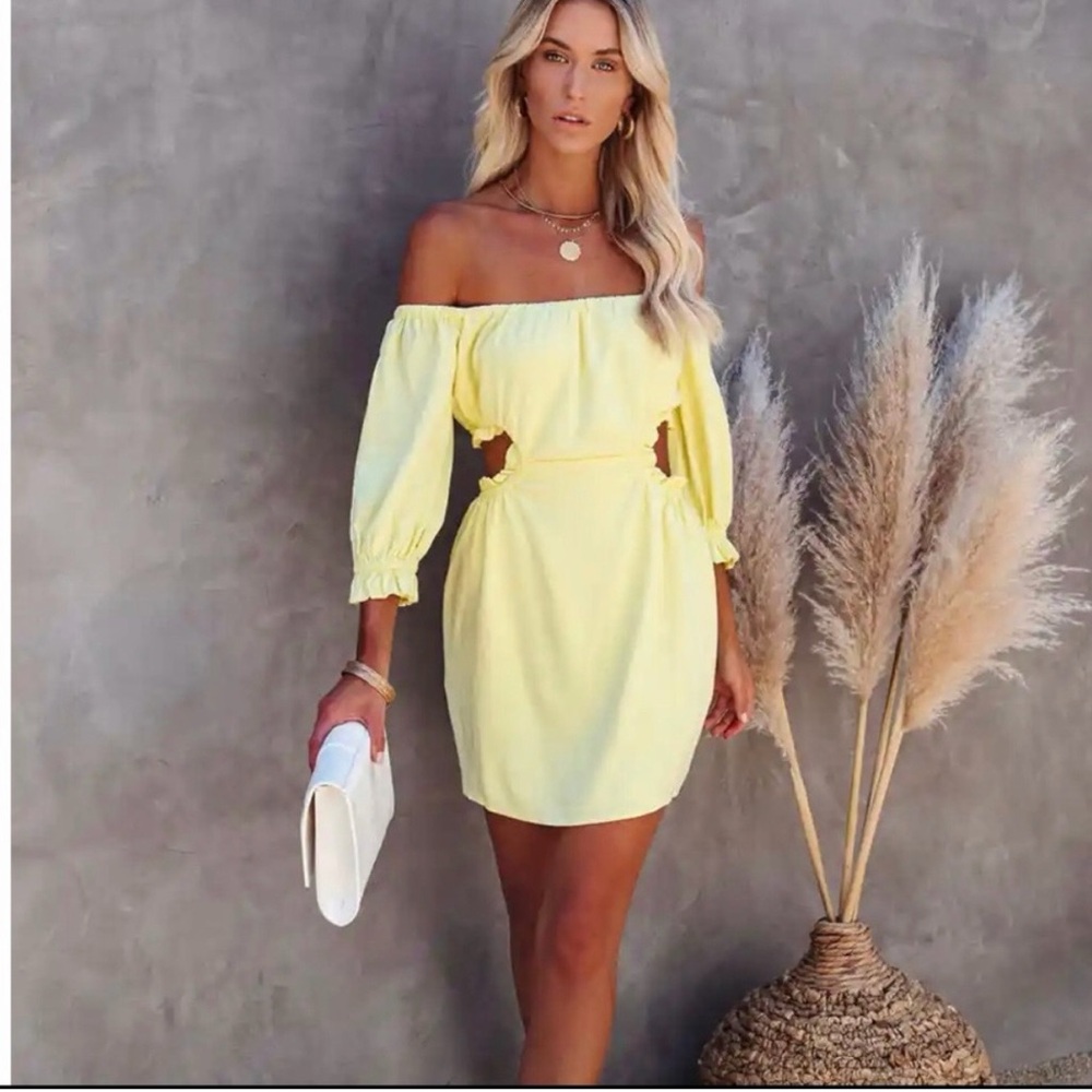 VICI Skylar Rose SUNDANCE LINEN BLEND OFF THE SHOULDER CUTOUT DRESS - YELLOW